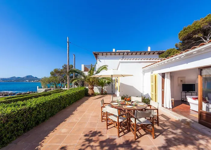 Casa Morant In Front Of The Sea